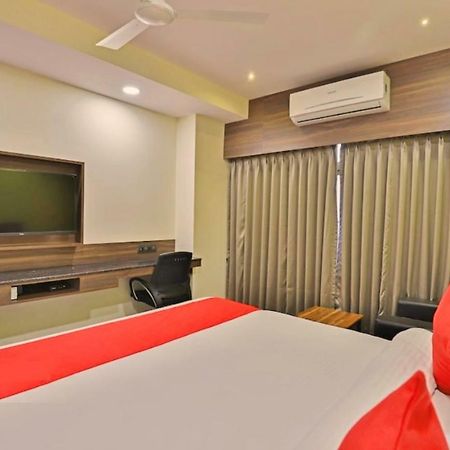 Genx Surat By 1589 Hotels Palsana  Exterior foto