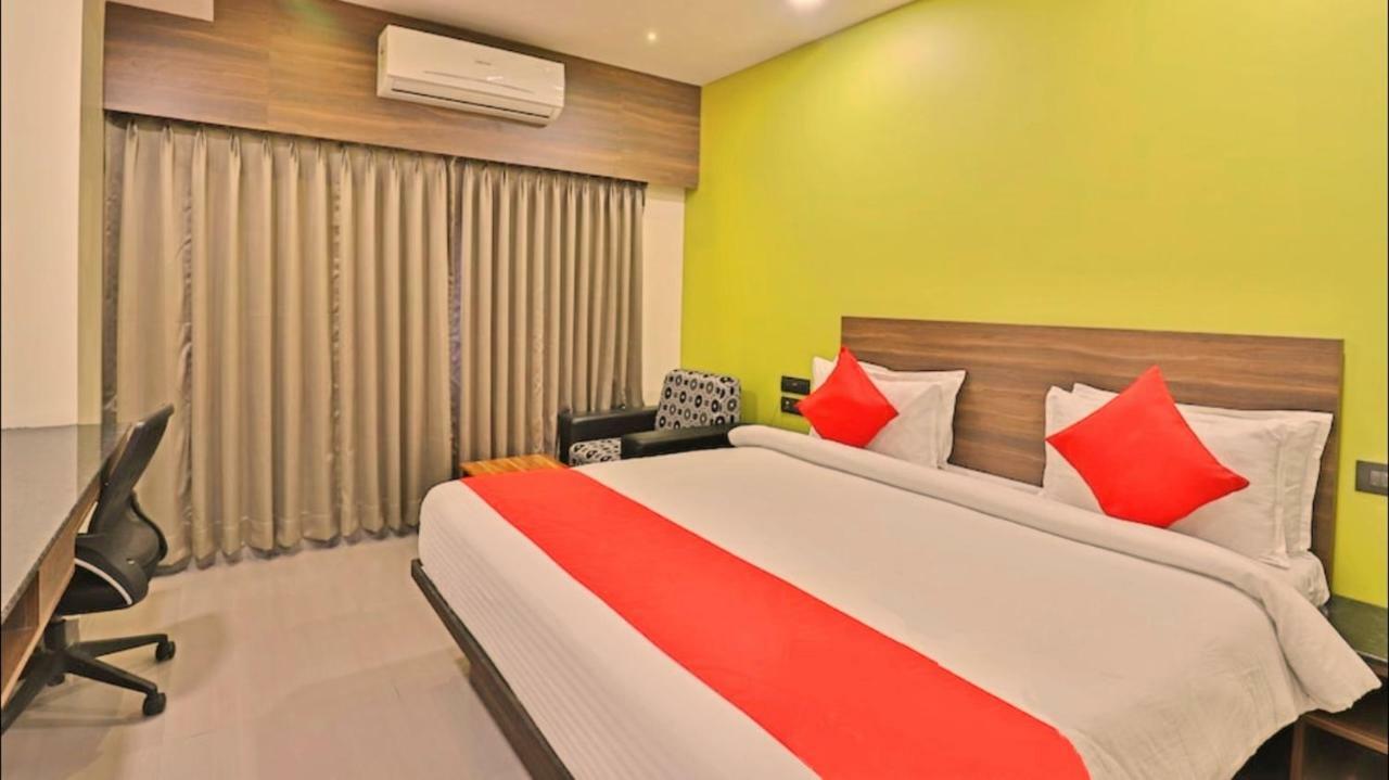Genx Surat By 1589 Hotels Palsana  Exterior foto